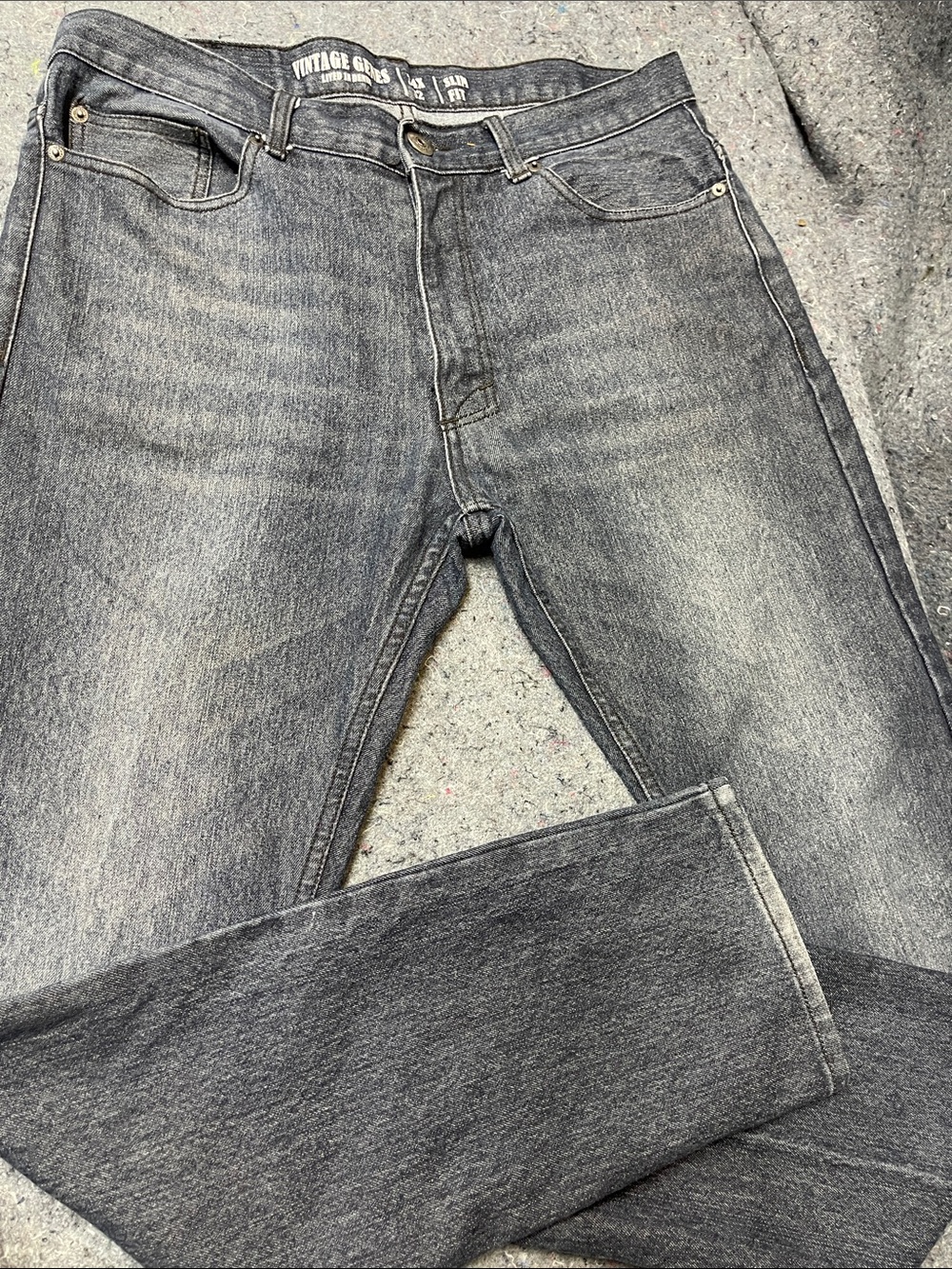 Men's Slim Straight Jeans in Washed Gray